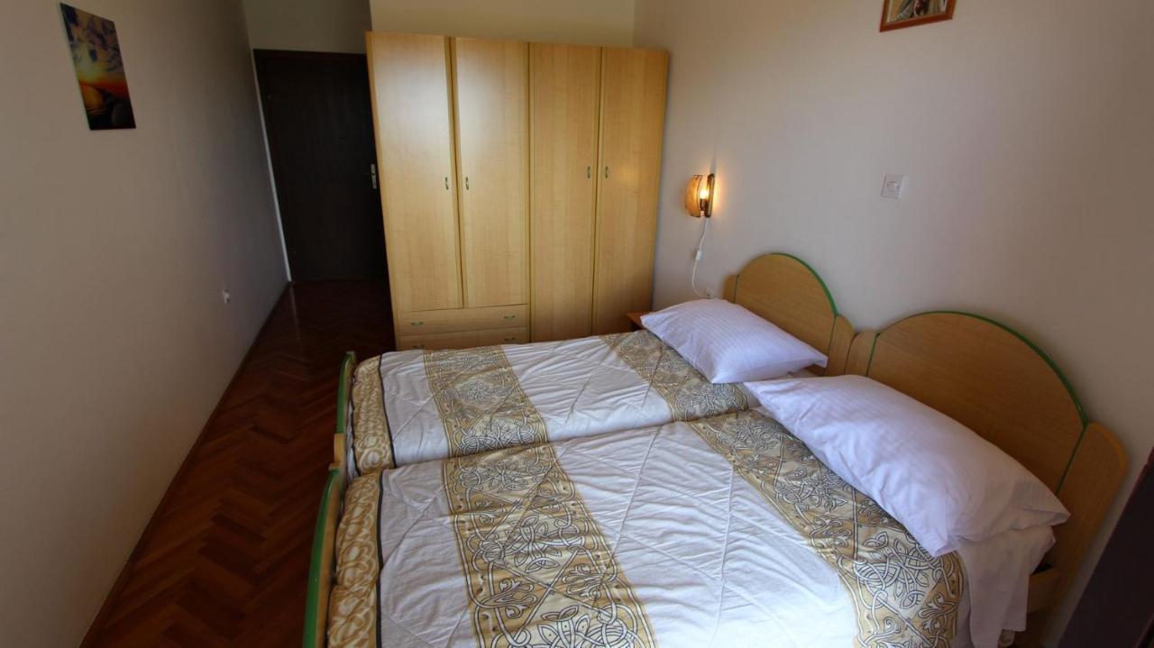 מאלינסקה Apartments And Rooms Jelka מראה חיצוני תמונה