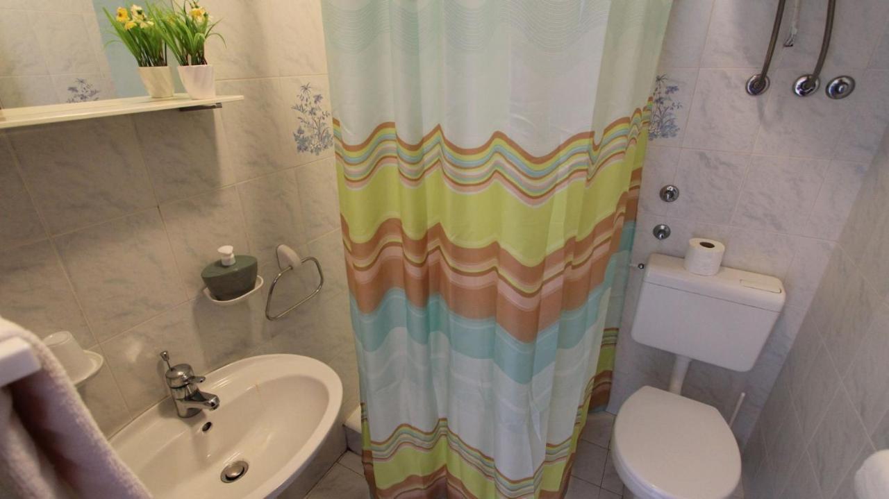 מאלינסקה Apartments And Rooms Jelka מראה חיצוני תמונה