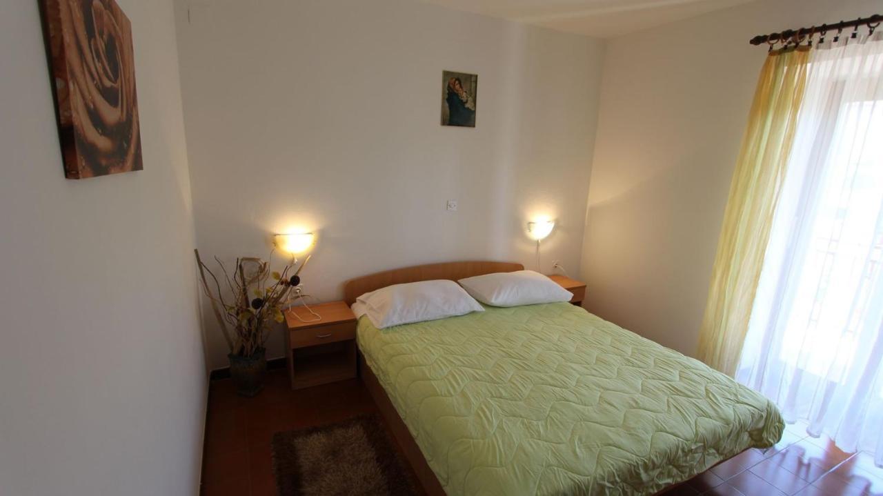 מאלינסקה Apartments And Rooms Jelka מראה חיצוני תמונה