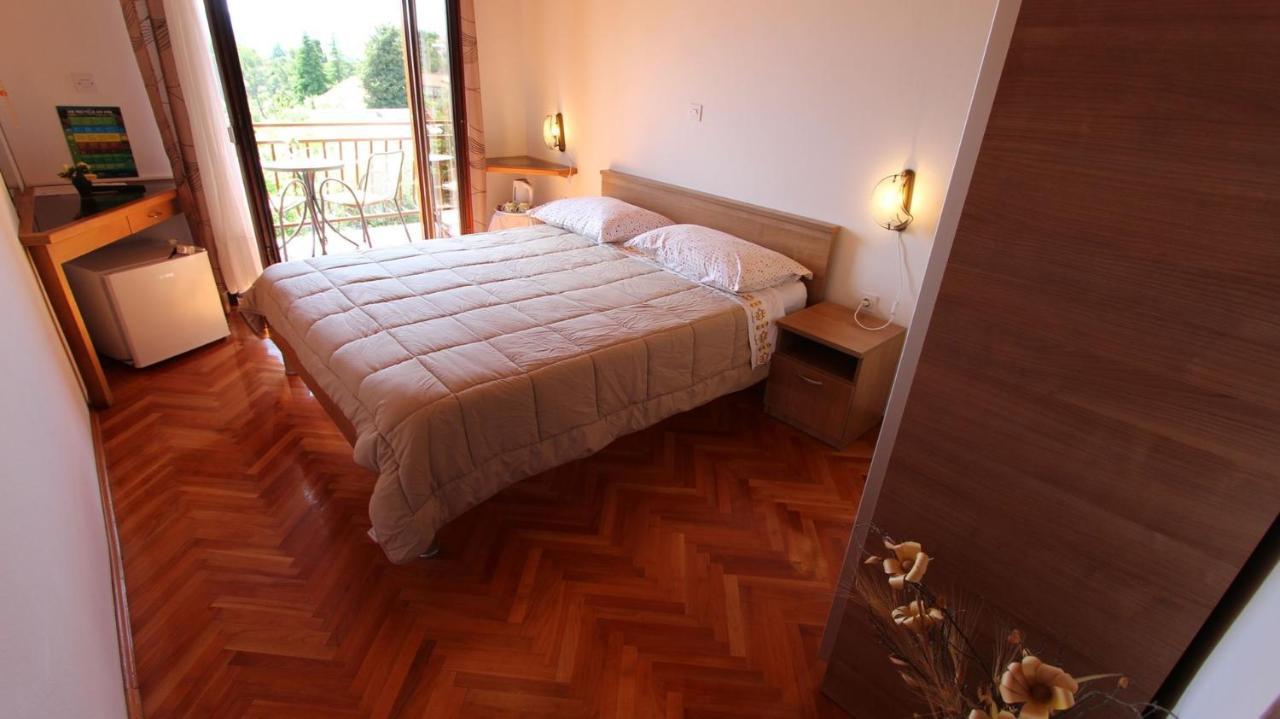 מאלינסקה Apartments And Rooms Jelka מראה חיצוני תמונה