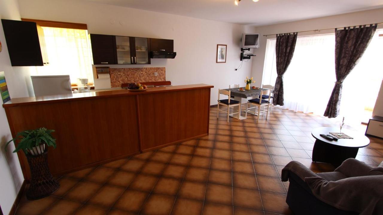 מאלינסקה Apartments And Rooms Jelka מראה חיצוני תמונה
