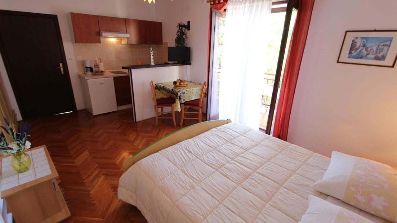 מאלינסקה Apartments And Rooms Jelka מראה חיצוני תמונה