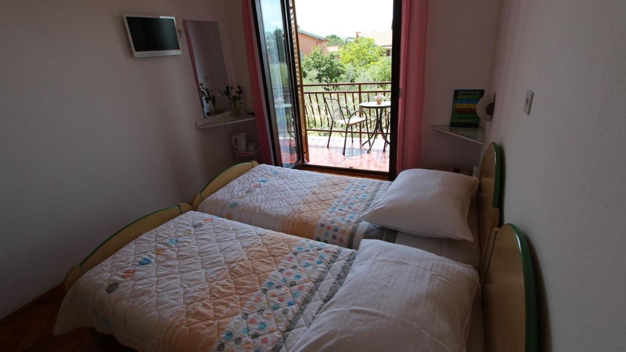 מאלינסקה Apartments And Rooms Jelka מראה חיצוני תמונה
