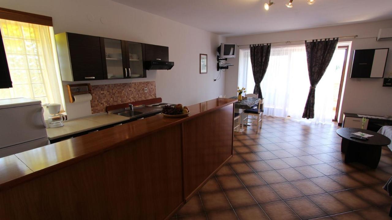 מאלינסקה Apartments And Rooms Jelka מראה חיצוני תמונה