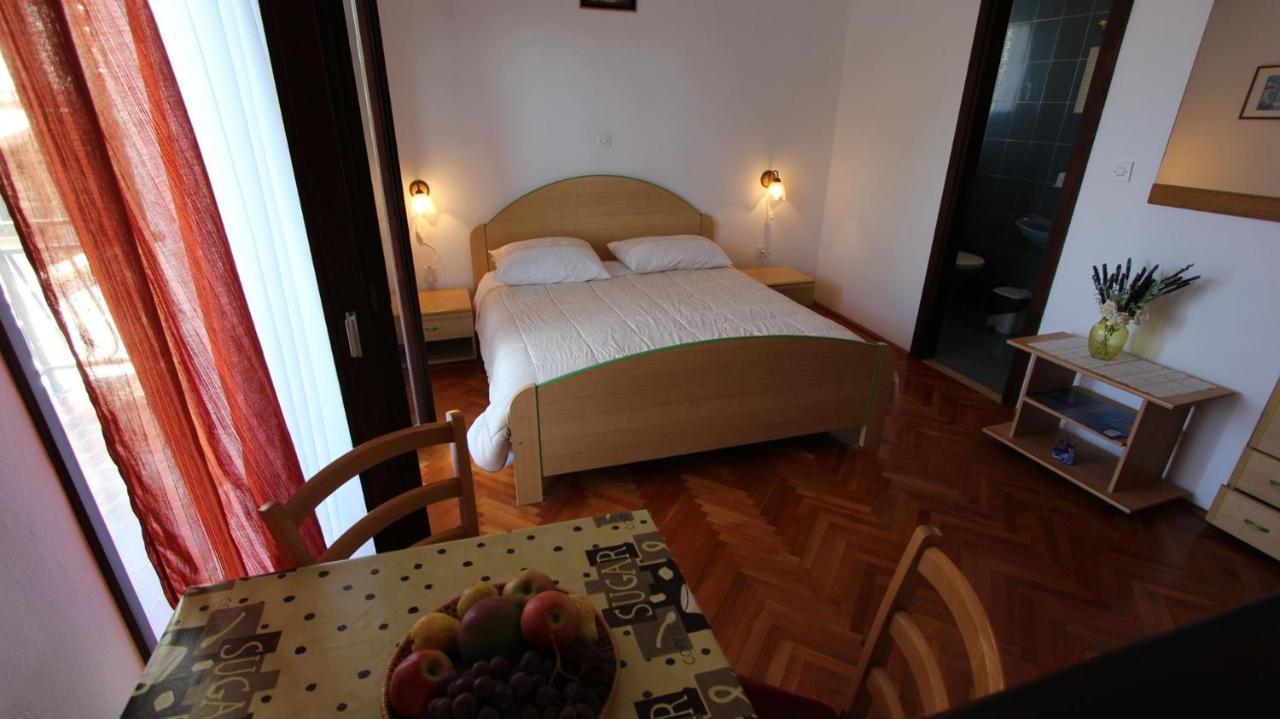 מאלינסקה Apartments And Rooms Jelka מראה חיצוני תמונה